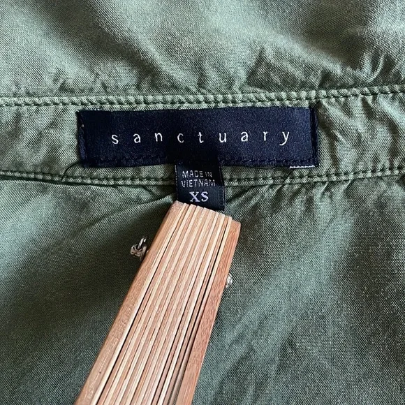 - Sanctuary Military Style Open
Abdomen Shirt Dress Size:XS - Picture 11 of 17